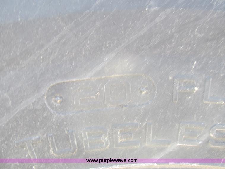 image for item K5226 26.5-25 LCM tire