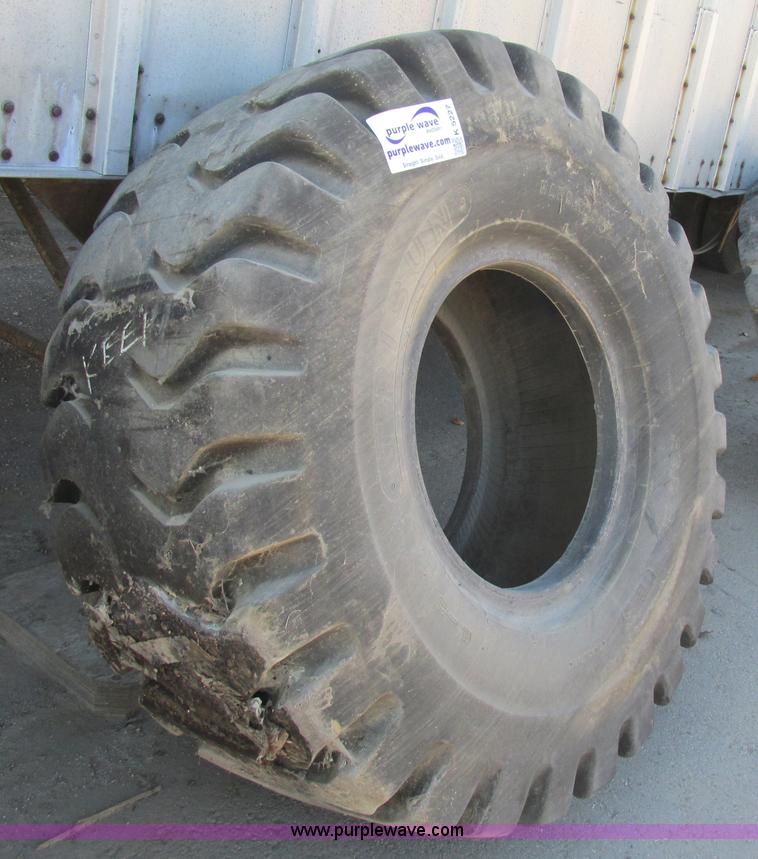 image for item K5227 23.5-25 E-3 Trison tire