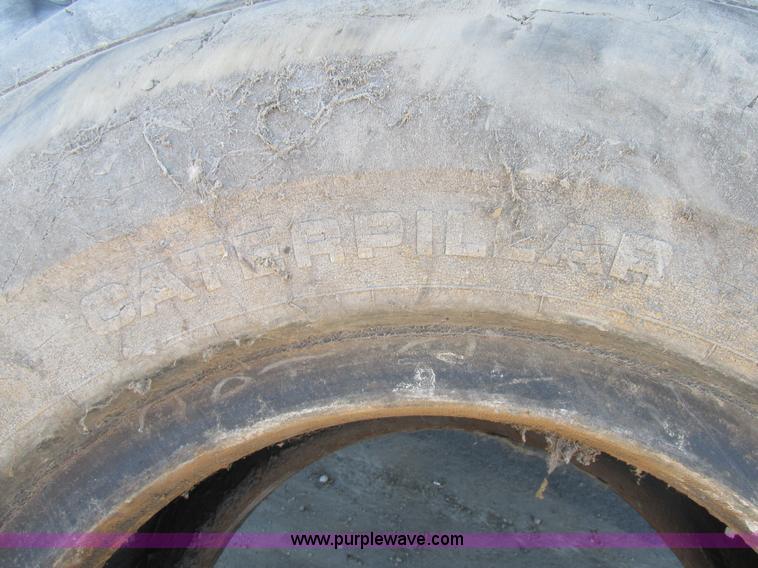 image for item K5228 Caterpillar 23.5-25 tire