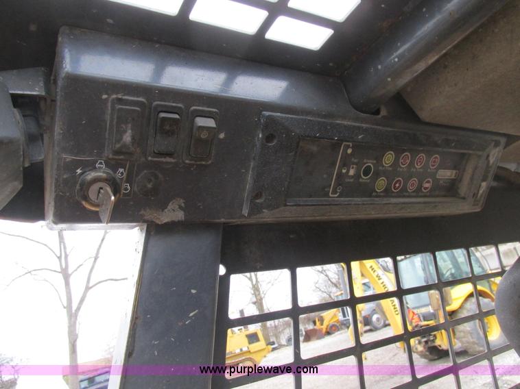 image for item K5246 2000 Case 1845C skid steer