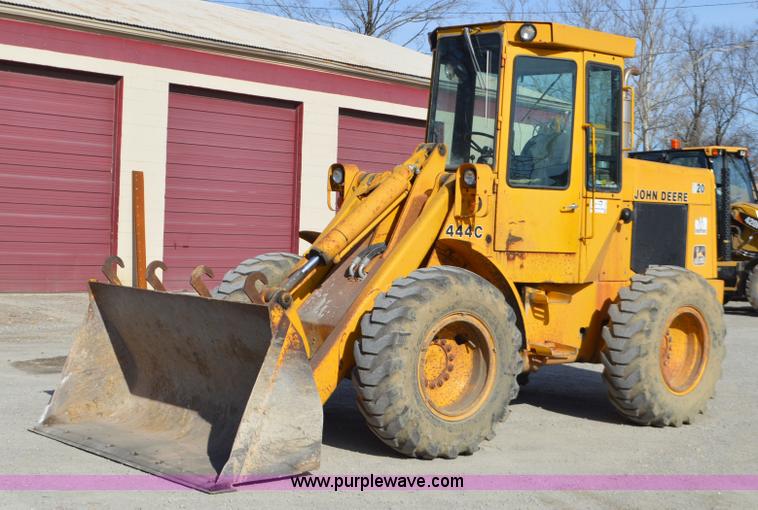 image for item K5364 1983 John Deere 444C wheel loader