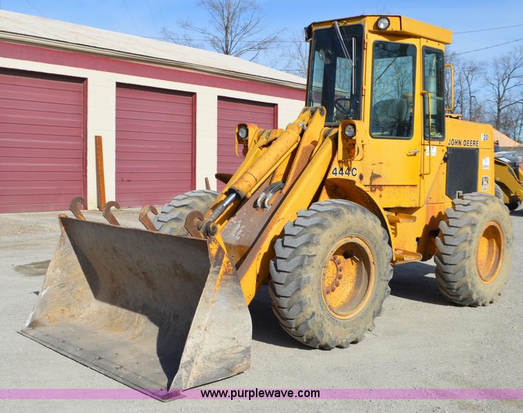 image for item K5364 1983 John Deere 444C wheel loader