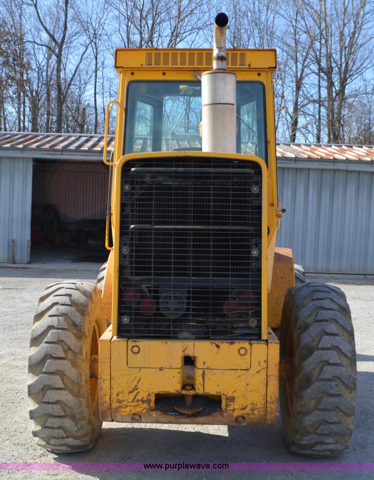 image for item K5364 1983 John Deere 444C wheel loader