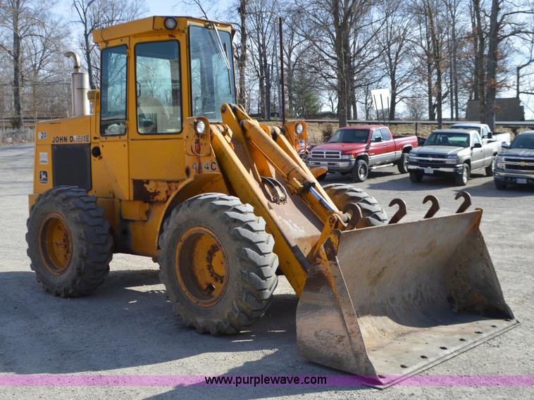 image for item K5364 1983 John Deere 444C wheel loader