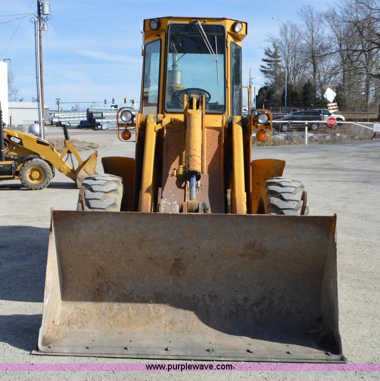 image for item K5364 1983 John Deere 444C wheel loader
