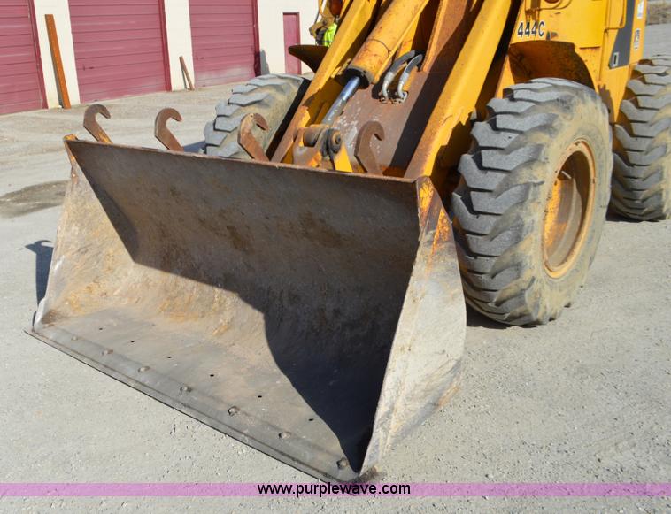 image for item K5364 1983 John Deere 444C wheel loader