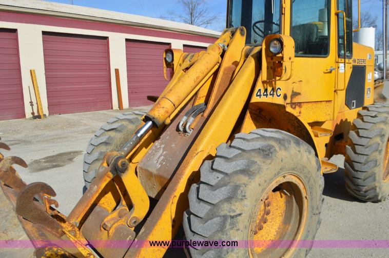 image for item K5364 1983 John Deere 444C wheel loader