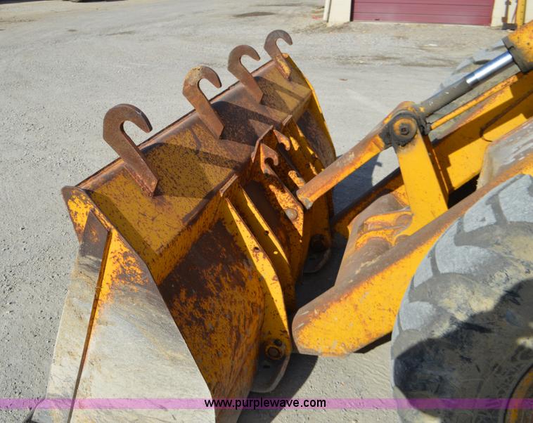 image for item K5364 1983 John Deere 444C wheel loader