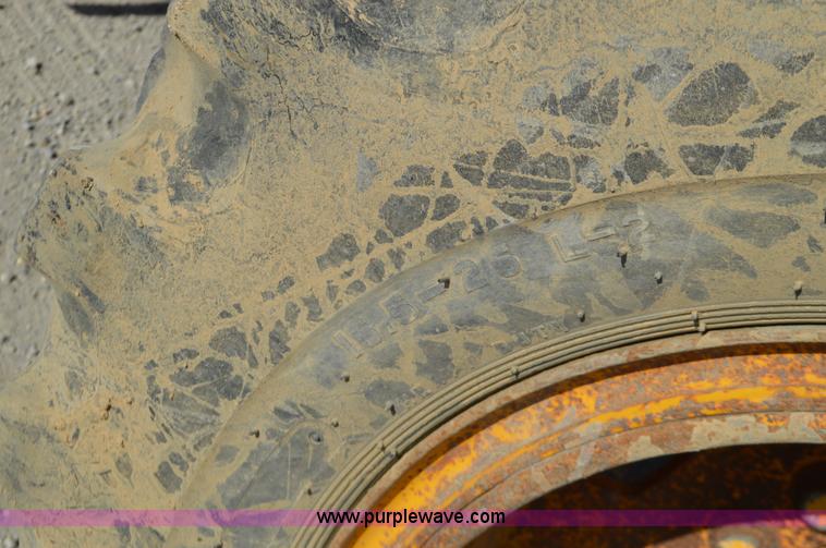 image for item K5364 1983 John Deere 444C wheel loader