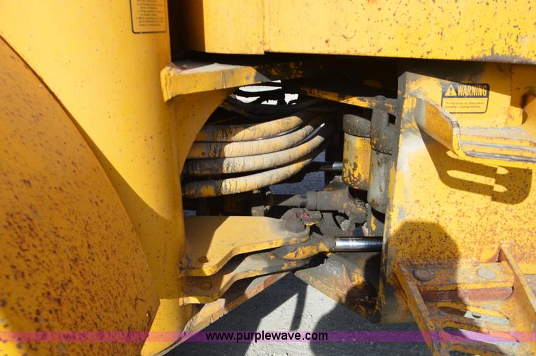 image for item K5364 1983 John Deere 444C wheel loader