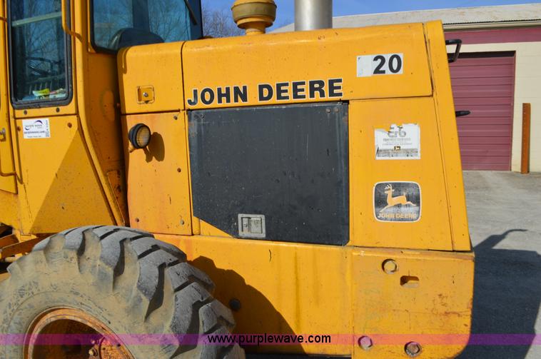 image for item K5364 1983 John Deere 444C wheel loader