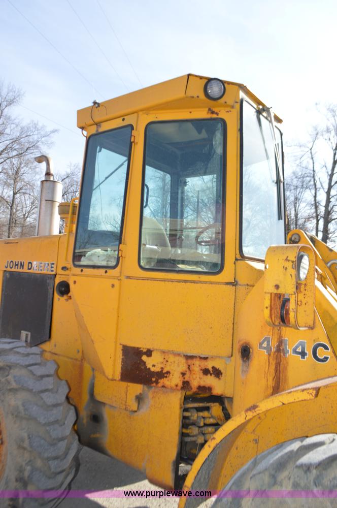 image for item K5364 1983 John Deere 444C wheel loader