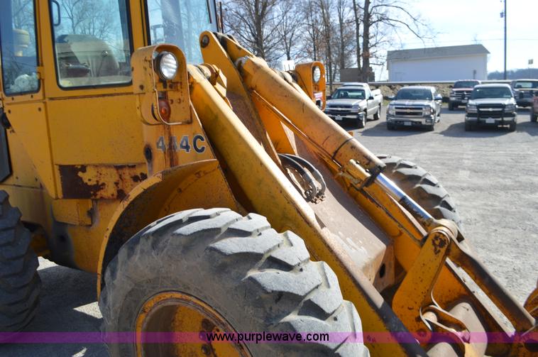 image for item K5364 1983 John Deere 444C wheel loader