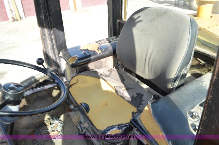 image for item K5364 1983 John Deere 444C wheel loader