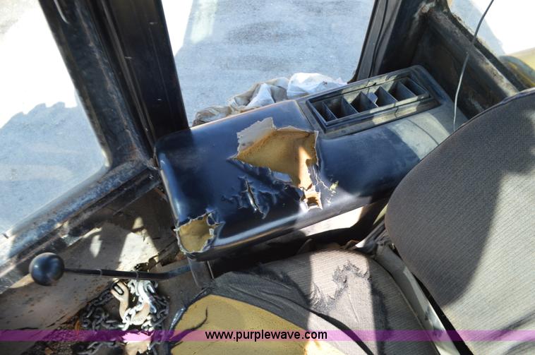 image for item K5364 1983 John Deere 444C wheel loader