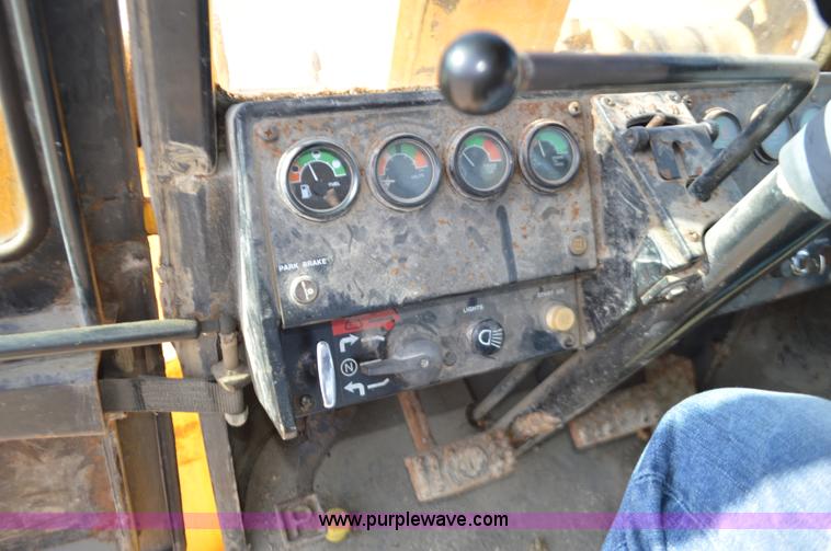 image for item K5364 1983 John Deere 444C wheel loader