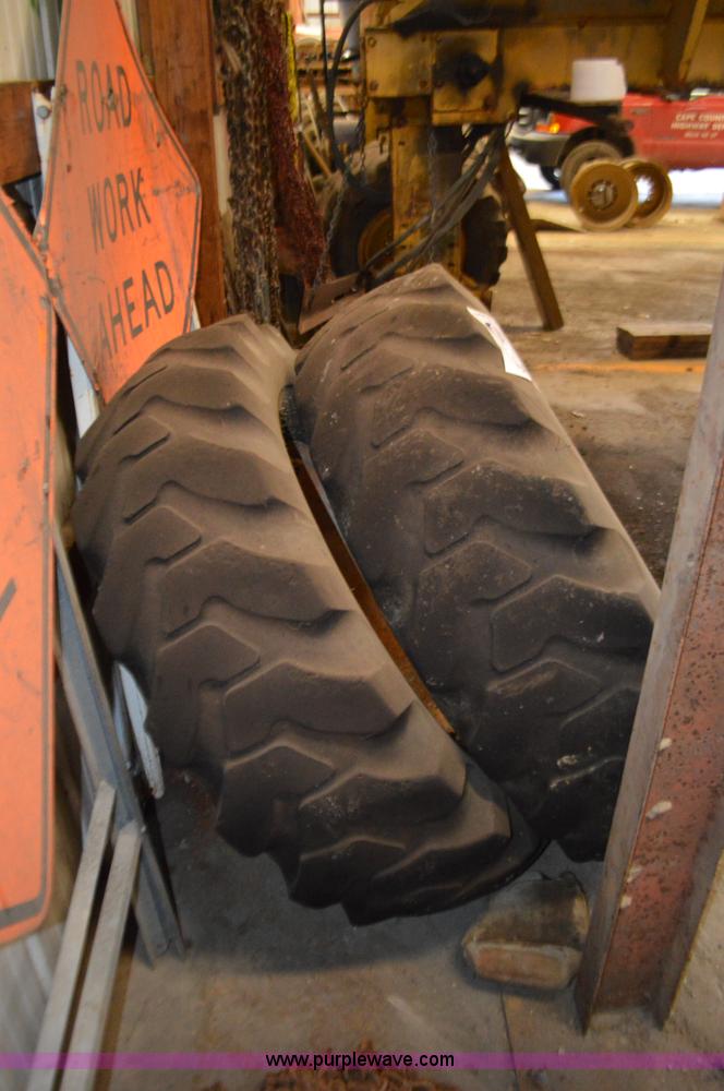 image for item K5366 (2) Case motor grader tires and wheels