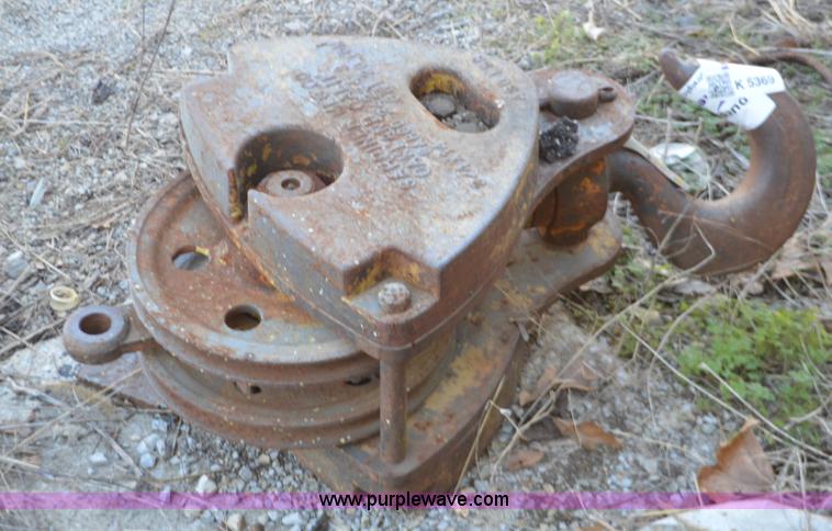 image for item K5369 Gardner two sheave load block