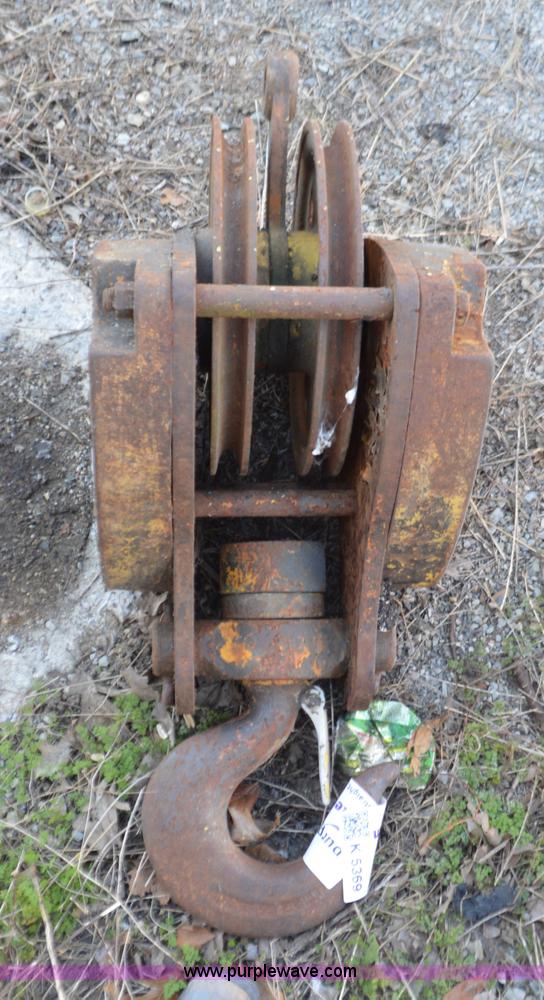 image for item K5369 Gardner two sheave load block