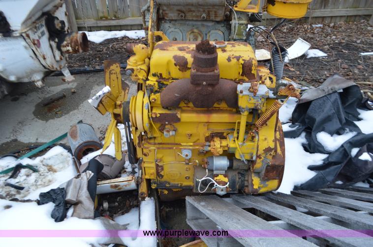 image for item K5379 Detroit Diesel 353 three cylinder diesel engine