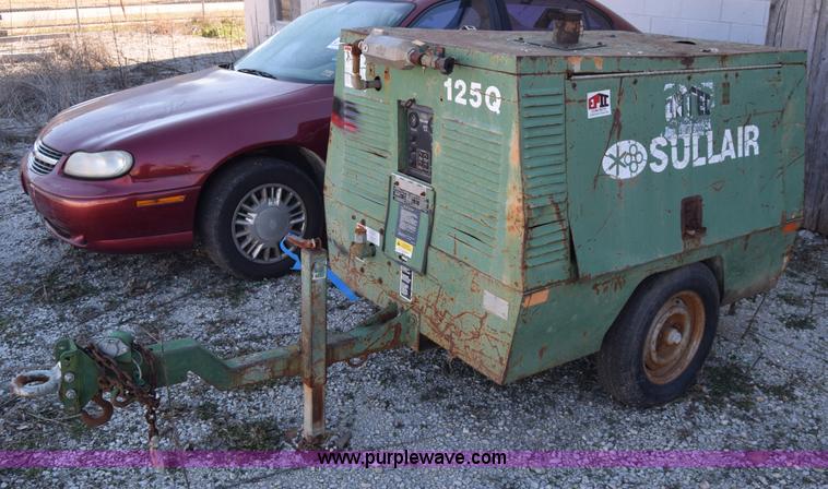 image for item L1179 Sullair 125Q air compressor