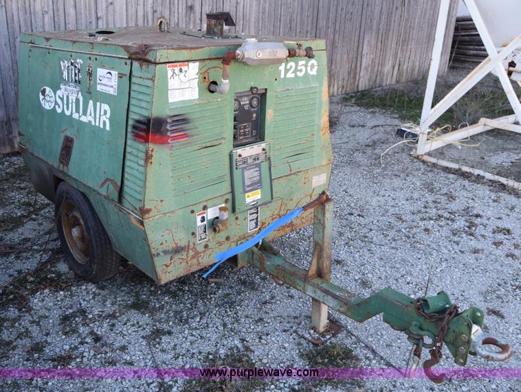 image for item L1179 Sullair 125Q air compressor