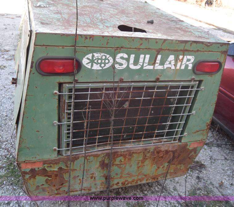 image for item L1179 Sullair 125Q air compressor