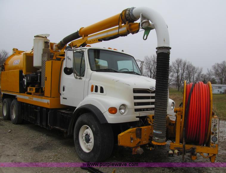 image for item L1976 2001 Sterling L7500 vacuum truck