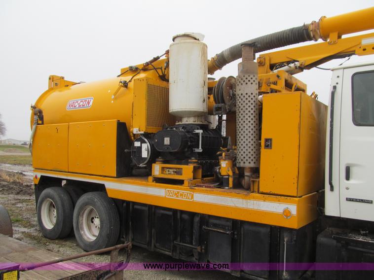 image for item L1976 2001 Sterling L7500 vacuum truck