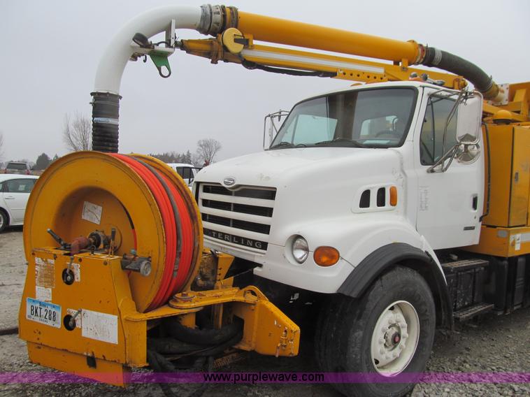 image for item L1976 2001 Sterling L7500 vacuum truck