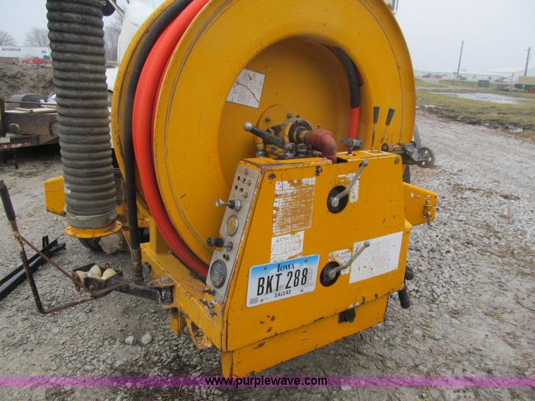 image for item L1976 2001 Sterling L7500 vacuum truck