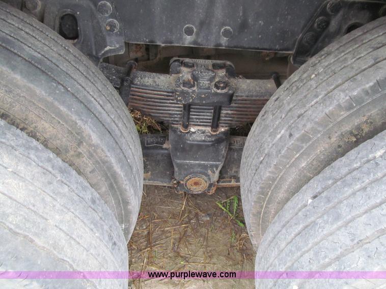 image for item L1976 2001 Sterling L7500 vacuum truck