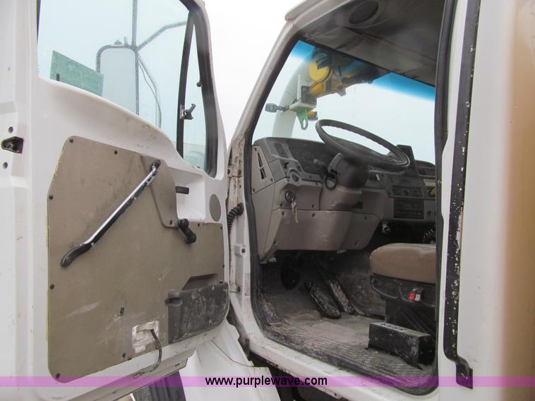 image for item L1976 2001 Sterling L7500 vacuum truck