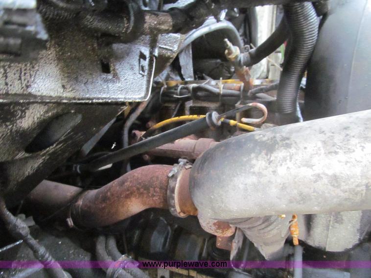 image for item L1976 2001 Sterling L7500 vacuum truck