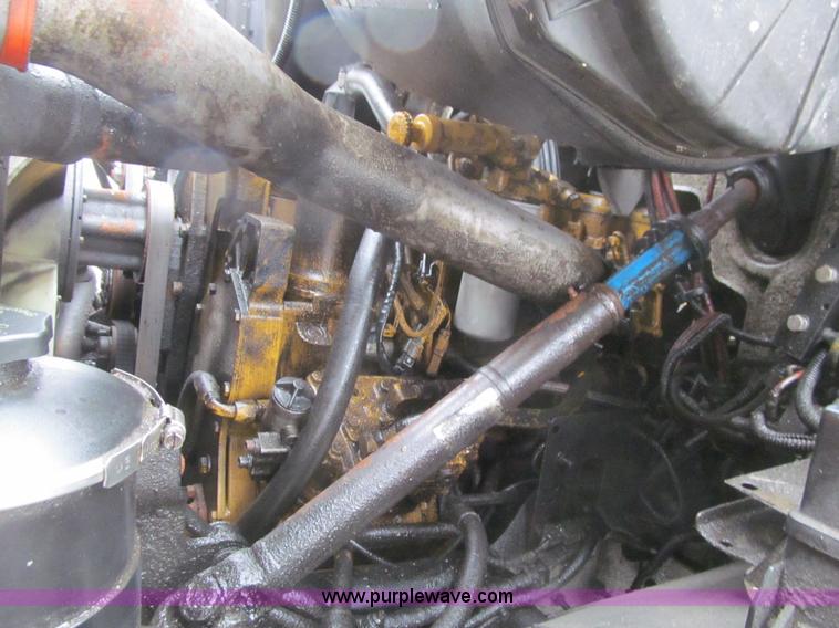 image for item L1976 2001 Sterling L7500 vacuum truck