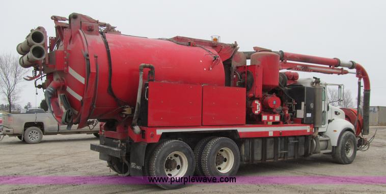 image for item L1977 2006 Peterbilt 335 vacuum truck