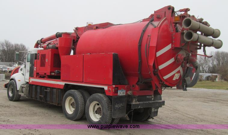 image for item L1977 2006 Peterbilt 335 vacuum truck