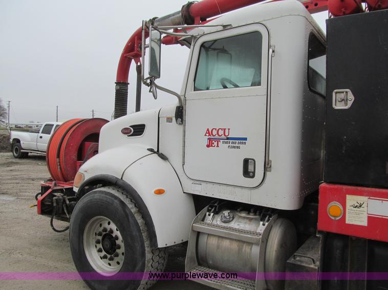 image for item L1977 2006 Peterbilt 335 vacuum truck