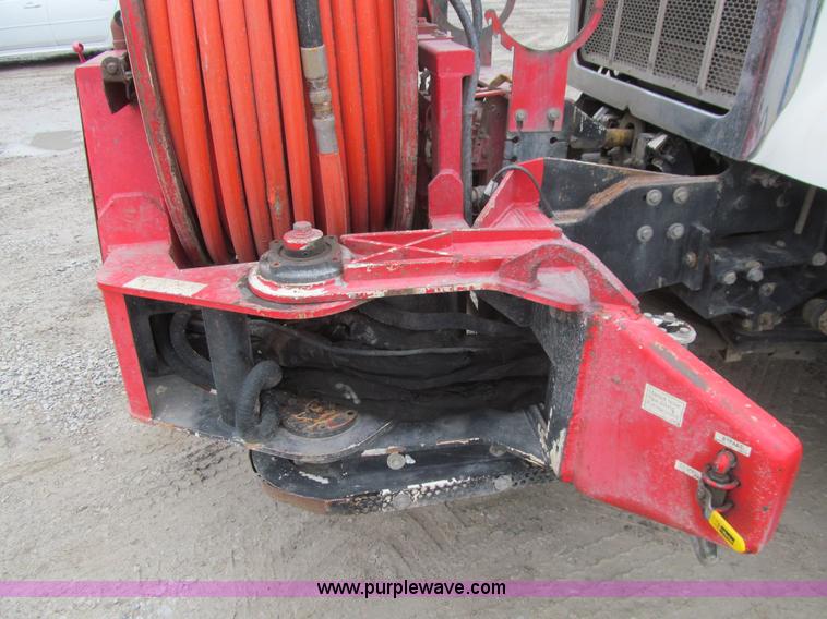 image for item L1977 2006 Peterbilt 335 vacuum truck