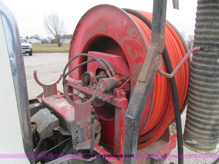 image for item L1977 2006 Peterbilt 335 vacuum truck