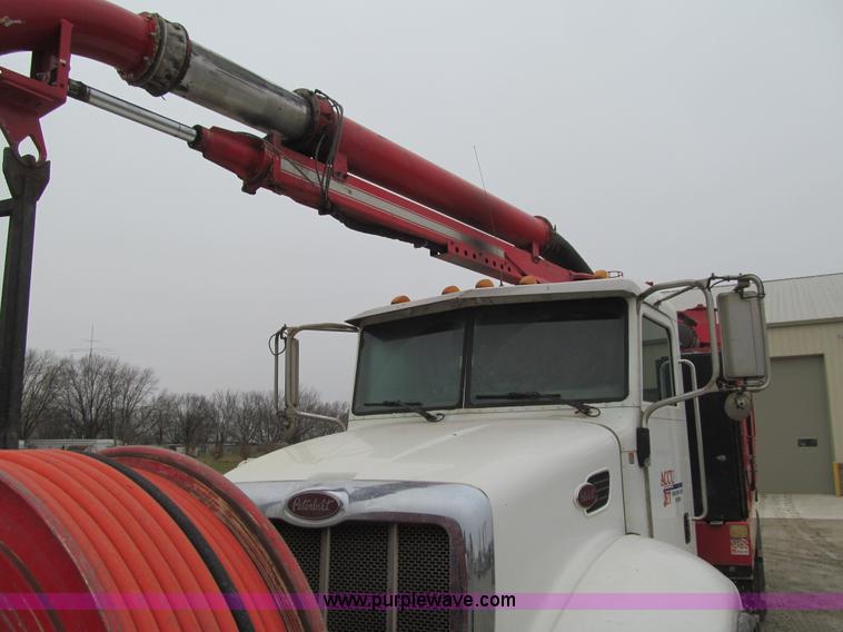 image for item L1977 2006 Peterbilt 335 vacuum truck