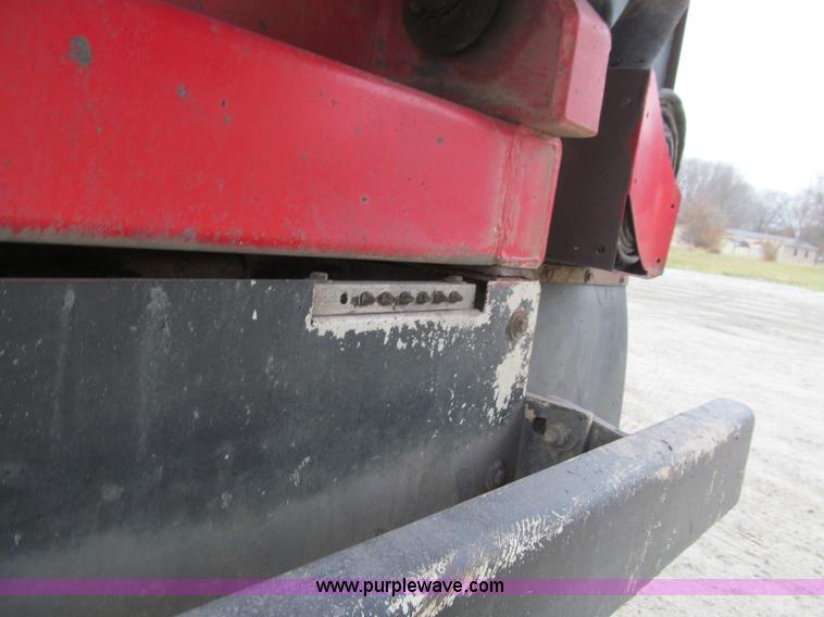 image for item L1977 2006 Peterbilt 335 vacuum truck