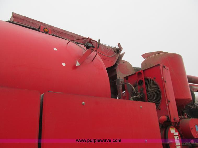 image for item L1977 2006 Peterbilt 335 vacuum truck