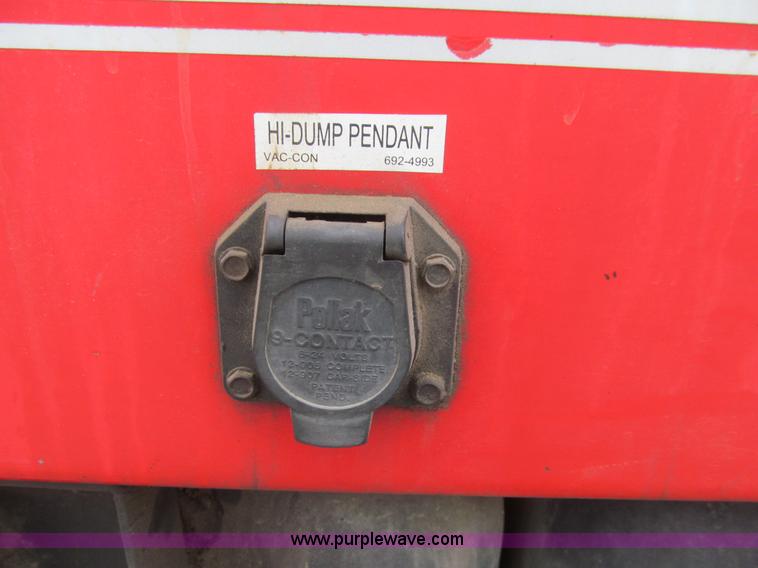 image for item L1977 2006 Peterbilt 335 vacuum truck