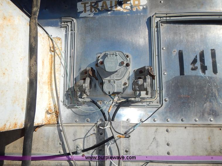 image for item L3607 1971 Great Dane 20TZL40 dry van trailer