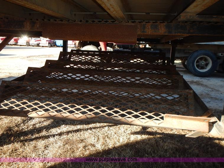 image for item L3607 1971 Great Dane 20TZL40 dry van trailer