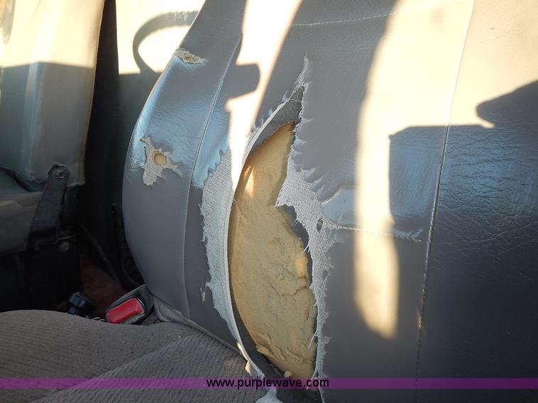 image for item L3609 1999 Sterling LT9500 semi truck