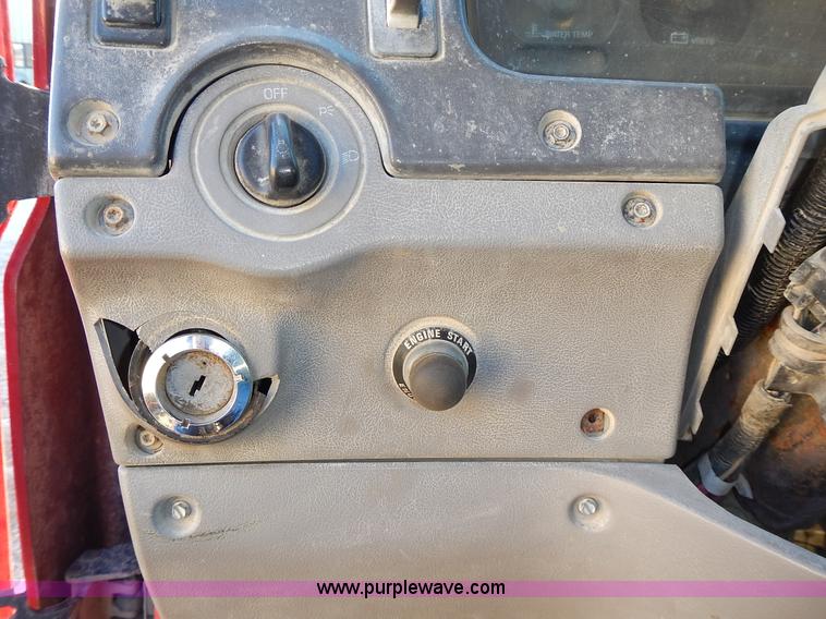 image for item L3609 1999 Sterling LT9500 semi truck