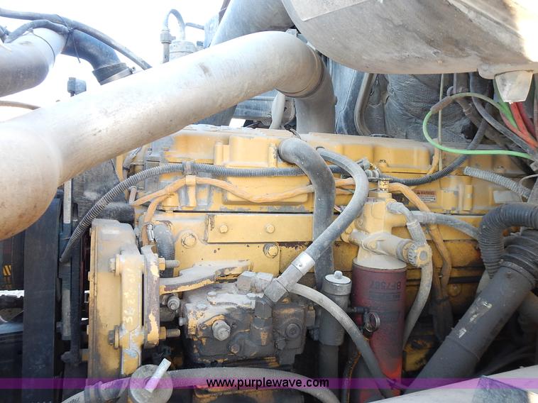 image for item L3609 1999 Sterling LT9500 semi truck