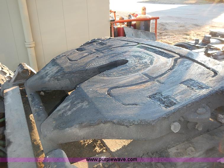 image for item L3609 1999 Sterling LT9500 semi truck